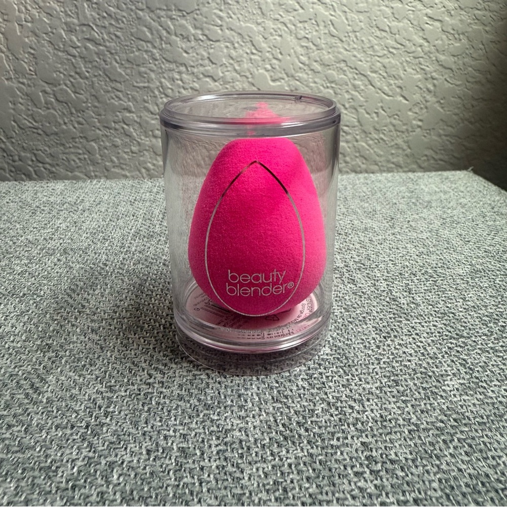 Beautyblender: Vibrant Pink